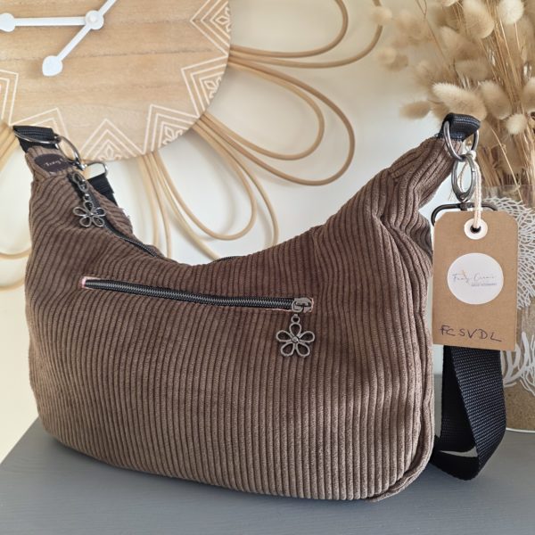 Sac demi-lune "Luna" en velours côtelé marron – Collection Douce Audace