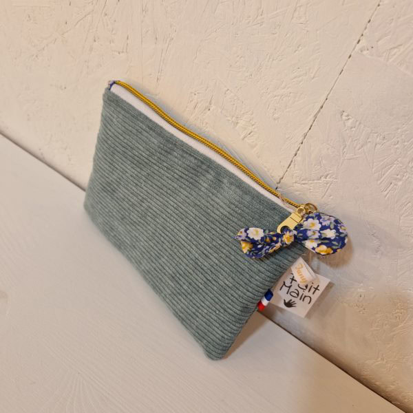 Trousse plate en velours côtelé (nouvelle collection)