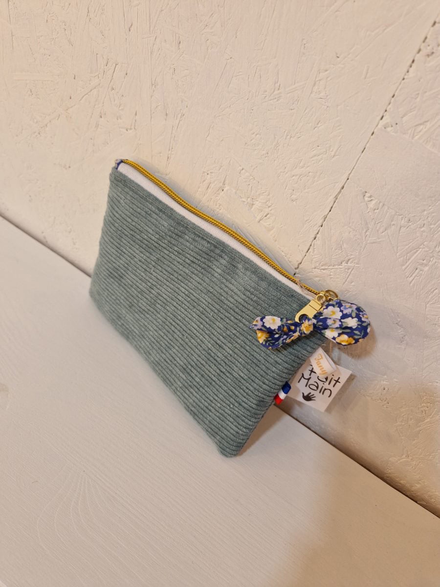 Trousse plate en velours côtelé (nouvelle collection)