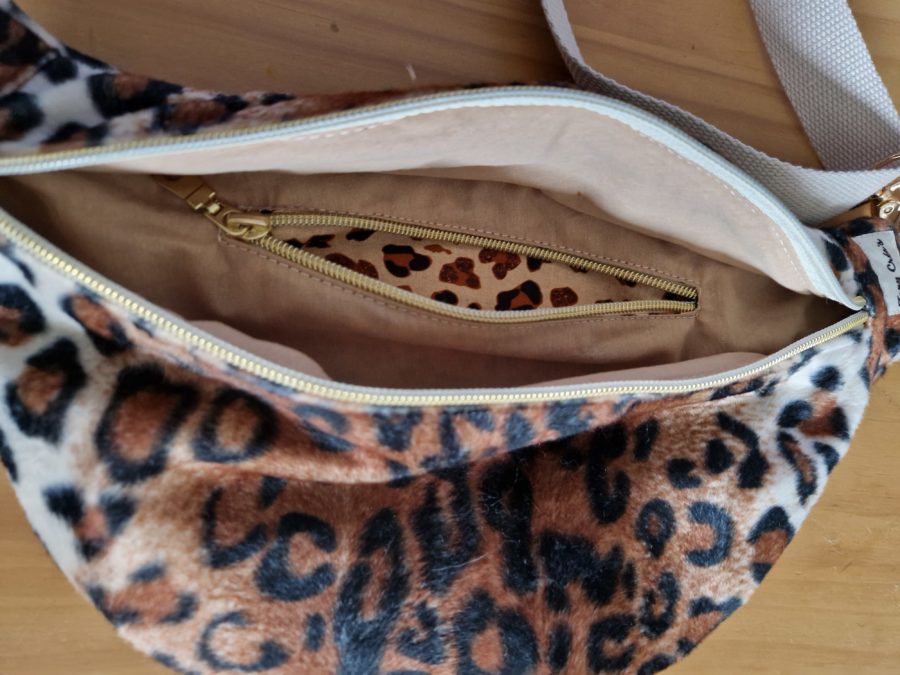 sac banane en velours panthère TM  (nouvelle collection) – Image 3