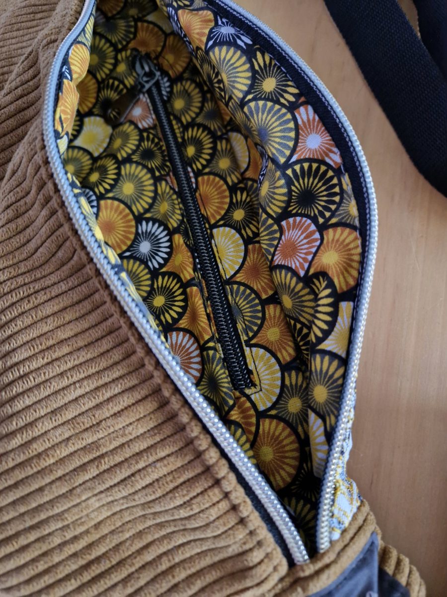 sac banane en velours côtelé moutarde et jacquard TM  (nouvelle collection) – Image 3