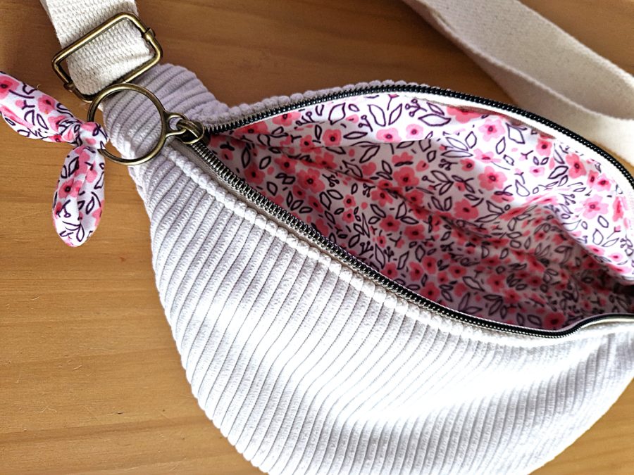 sac banane en velours côtelé écru TS  (nouvelle collection) – Image 3