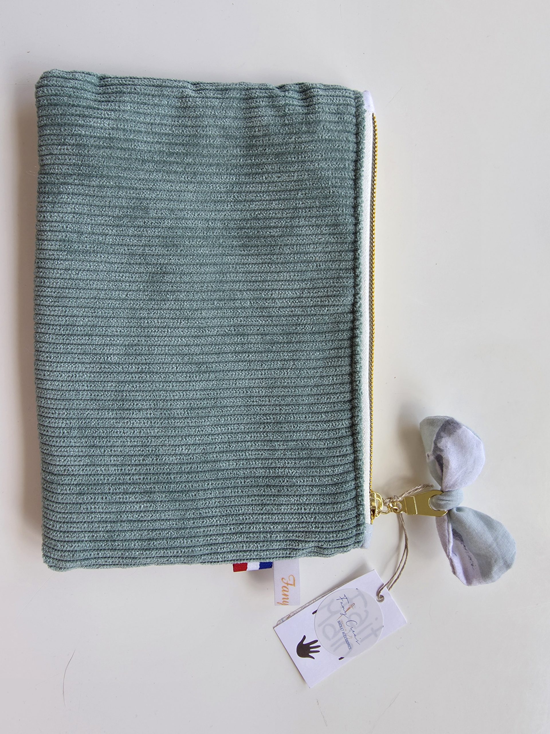 Trousse plate en velours côtelé ( divers coloris) – Image 5