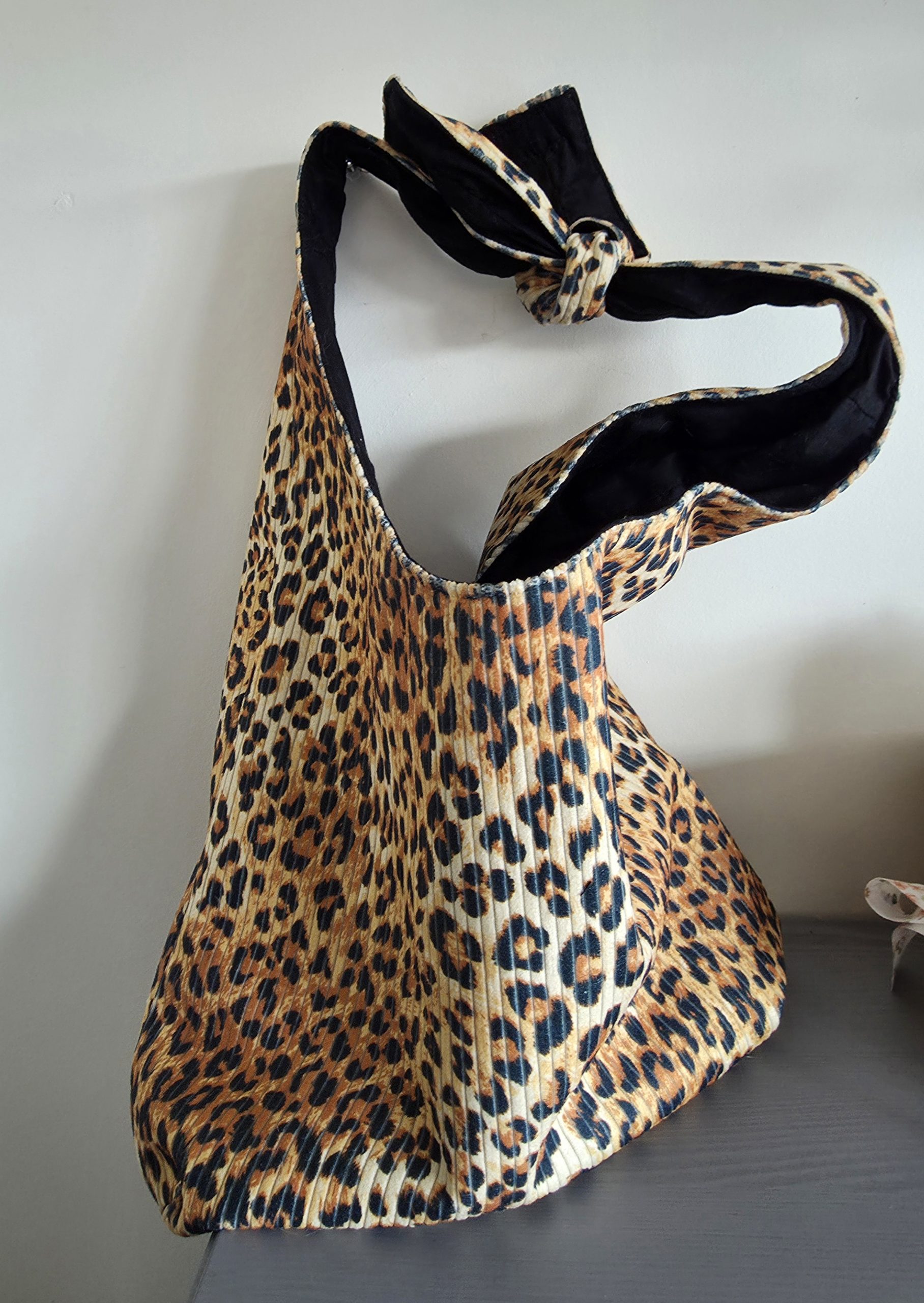 sac hobo en velours côtelé (sur commande) – Image 20