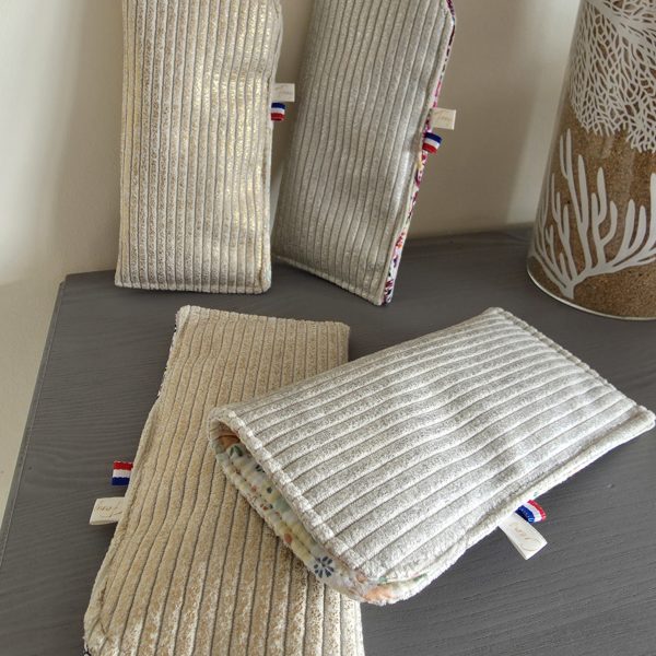 Etui à lunettes en velours côtelé (sur commande)