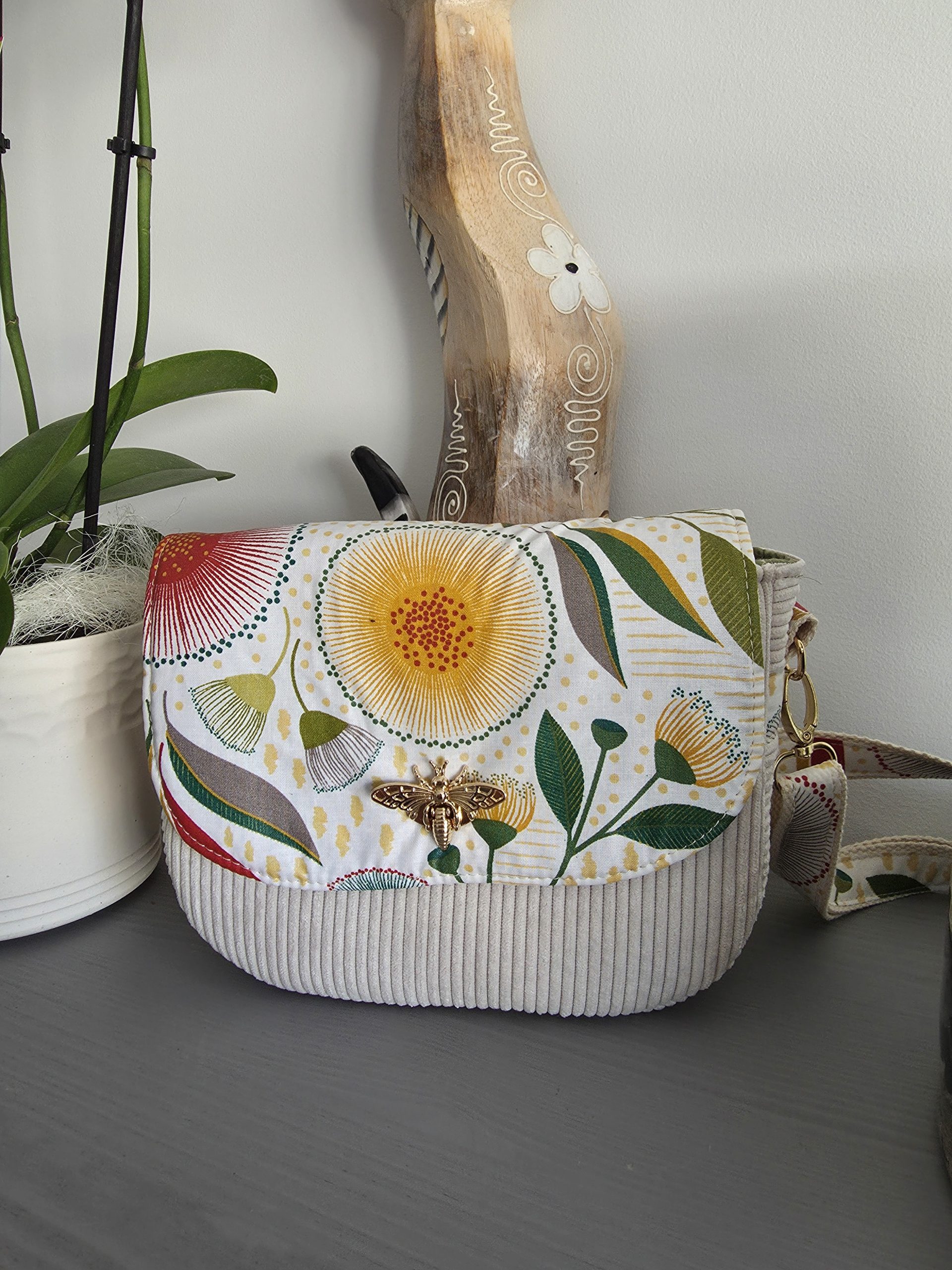 Sac Nola- mini besace en velours écru et tissu enduit fleuri